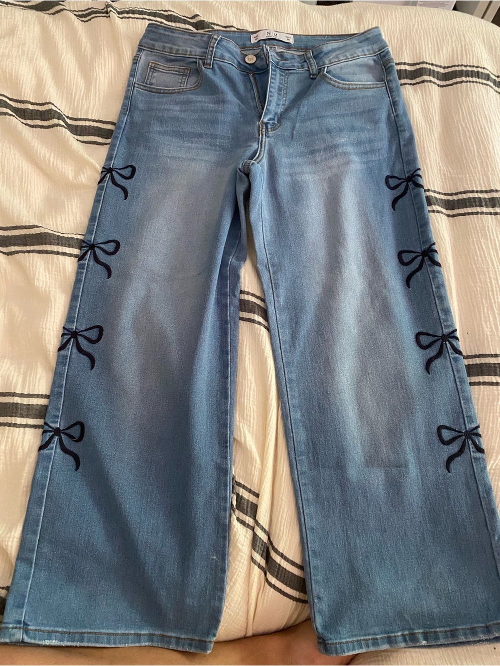 Gogo Star Side Bow Embroidered Wide Leg Jeans